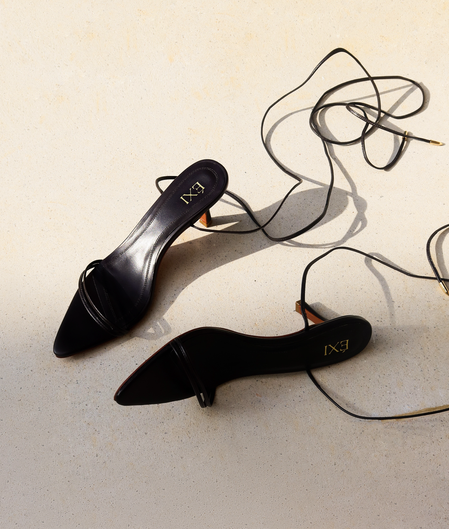THALIA LACEUP CAFE