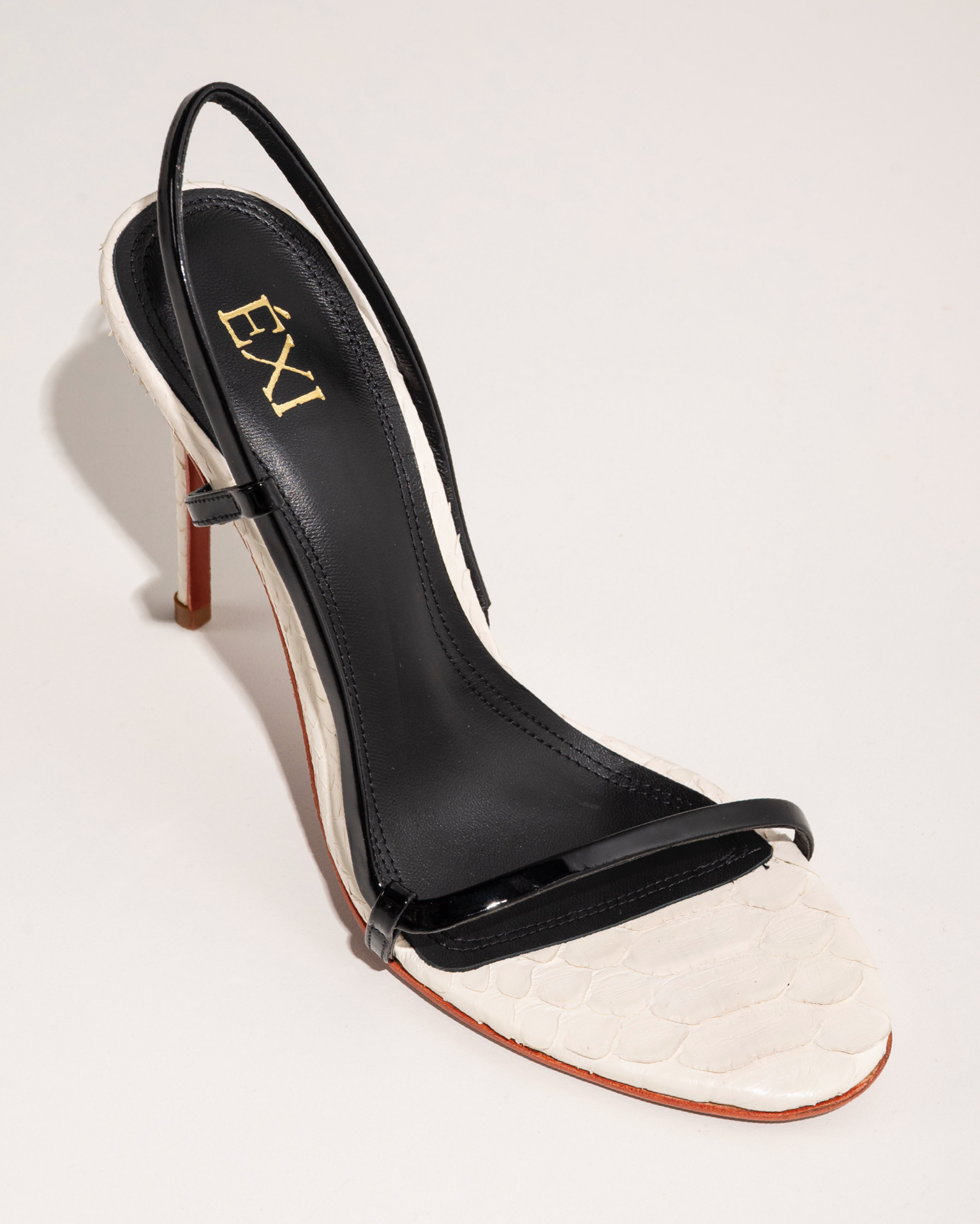 ADRIANA SANDAL BLACK & WHITE