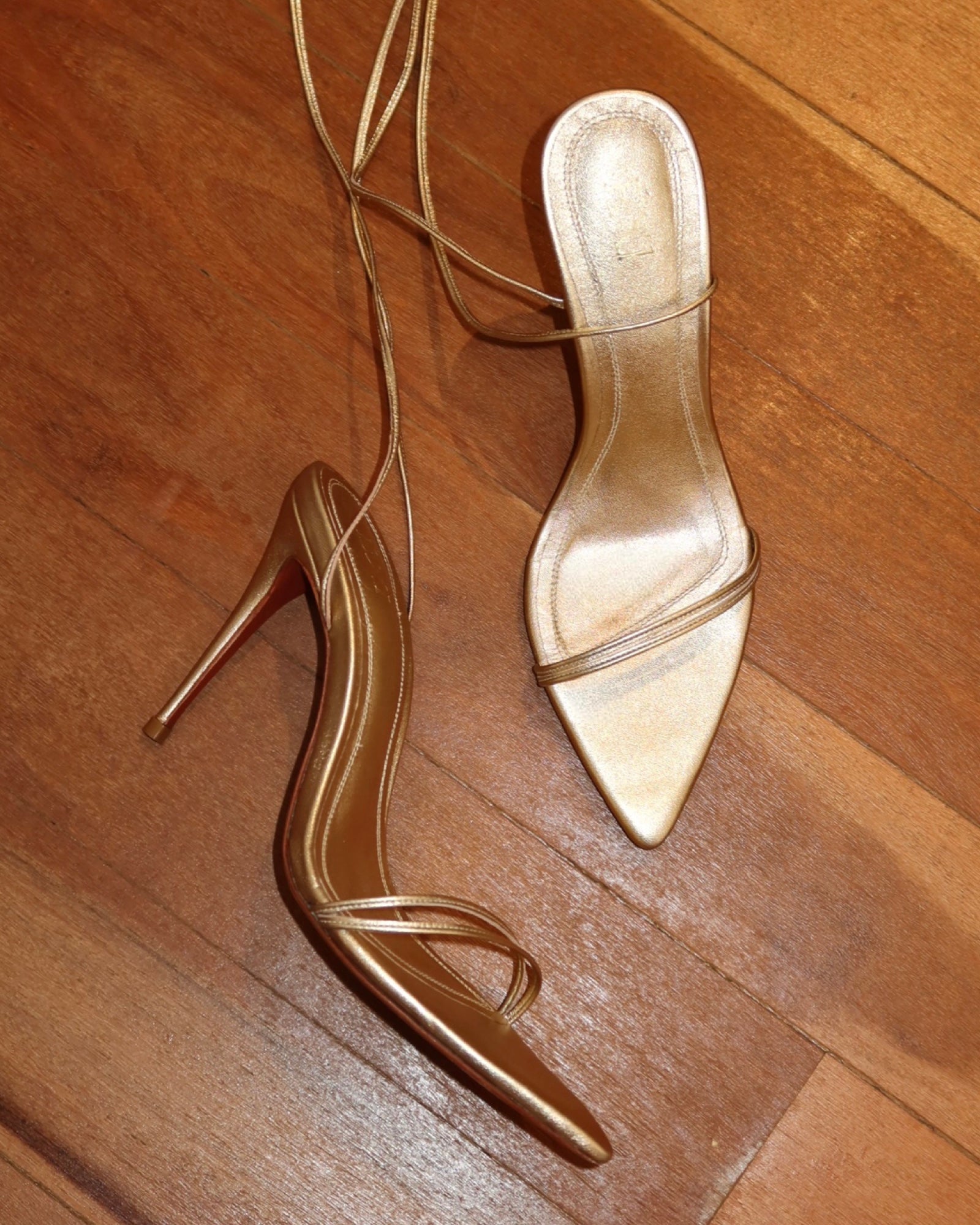 IVY LACEUP GOLD