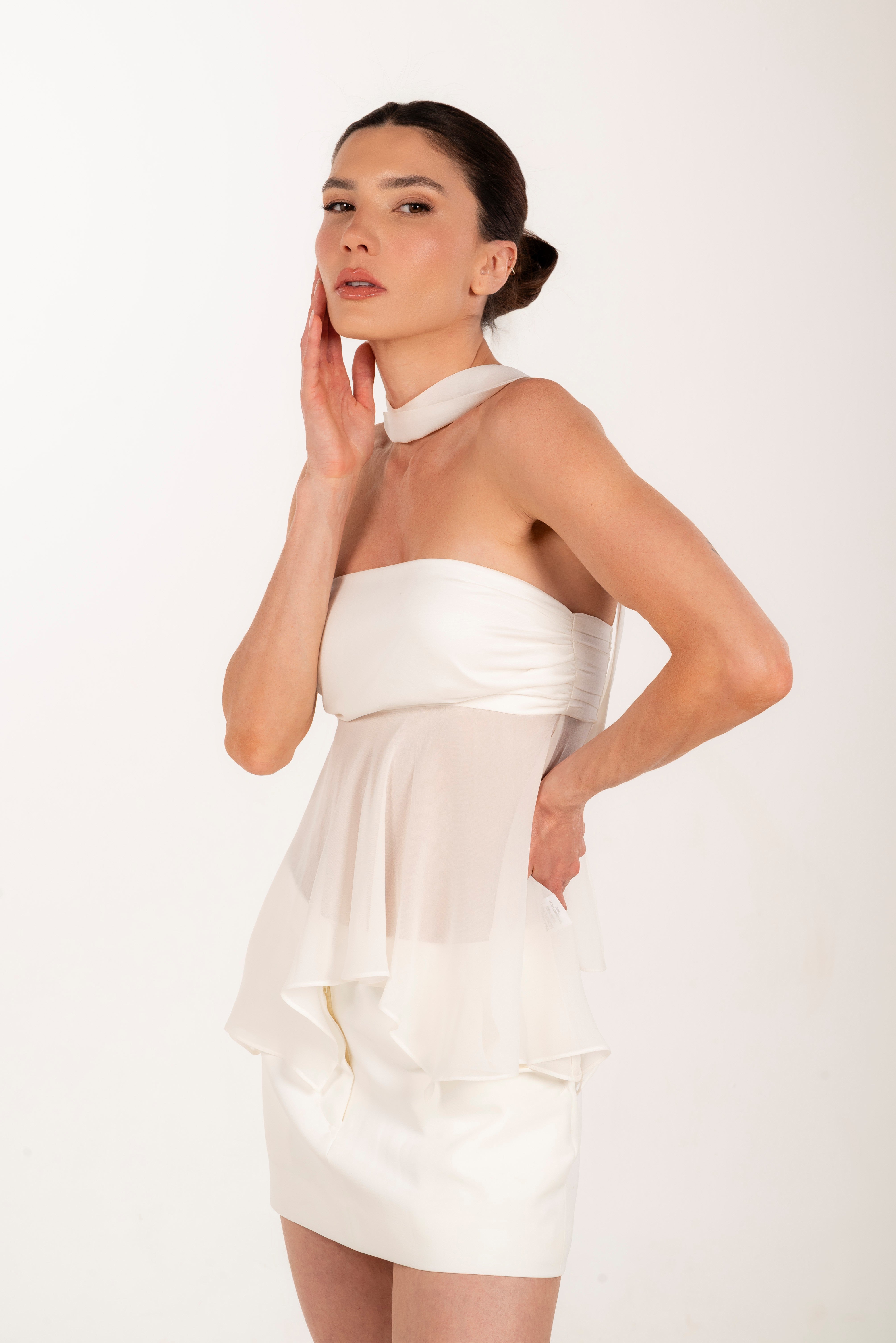 VICTORIA WHITE STRAPLESS SILK TOP